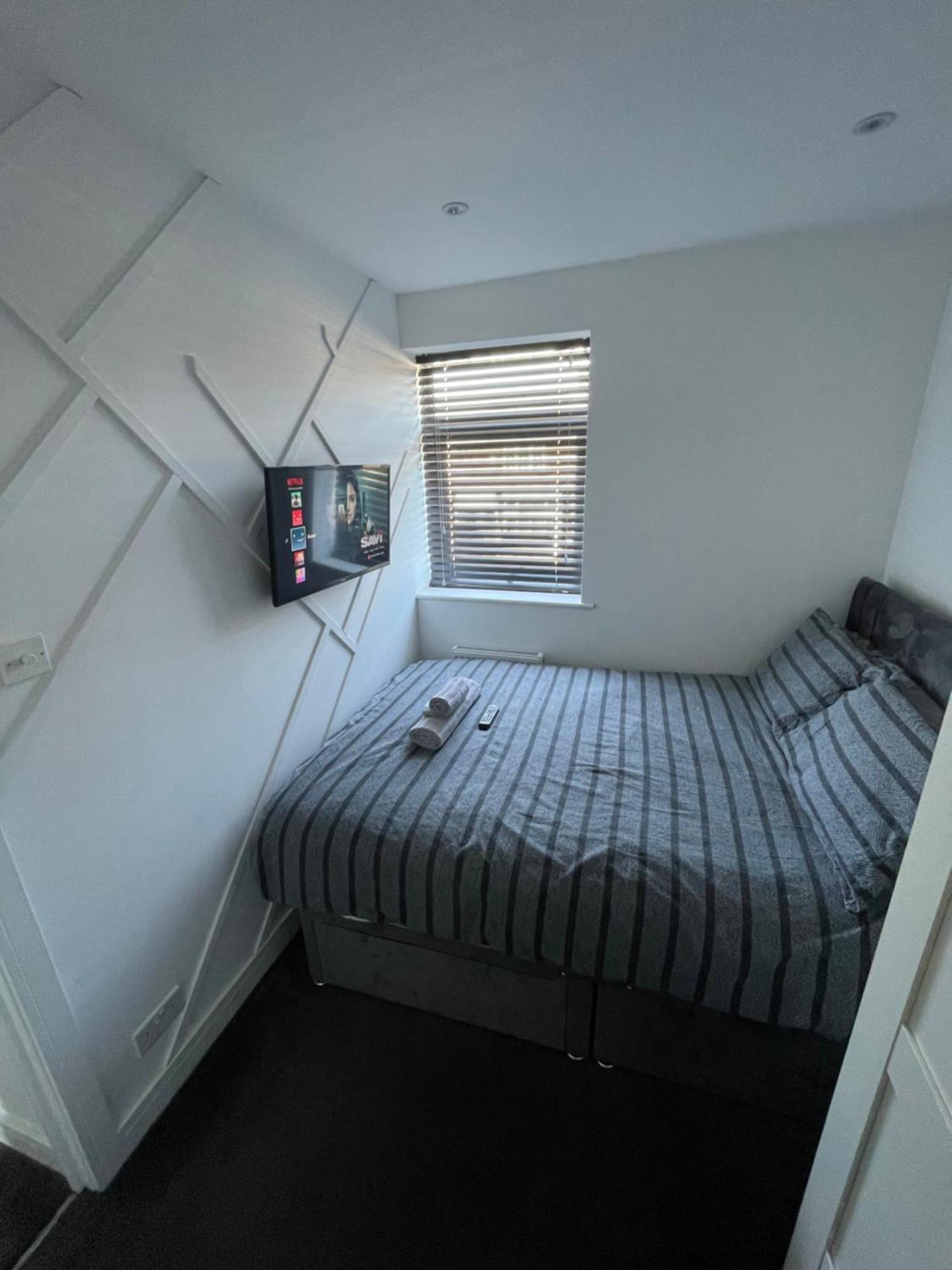 Va Home Stay - Close To Luton Airport, M1 & A505 Exterior foto